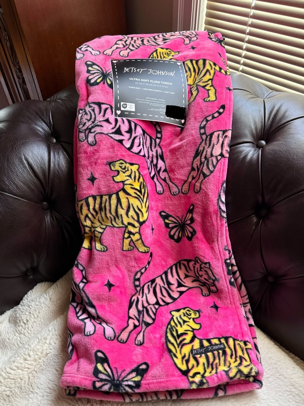 Betsey Johnson NWT Hot Pink Tiger & Butterfly Plush Throw Retro Vibes Rockabilly